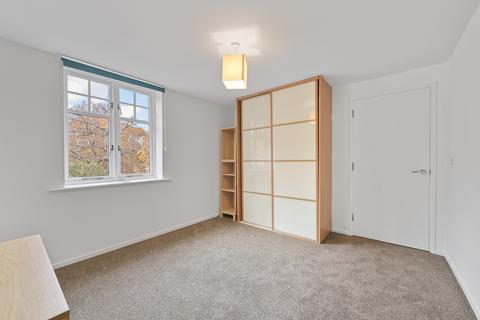 2 bedroom flat to rent, Fusion Court, SW15