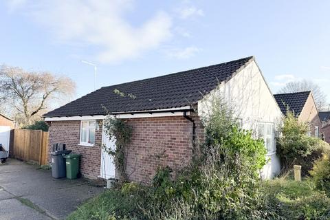 undefined, Salisbury Close, Alton GU34