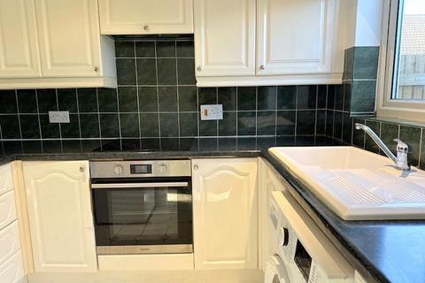 undefined, Salisbury Close, Alton GU34
