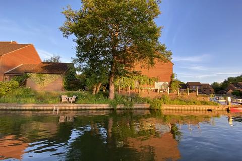 undefined, Temple Mill Island, Marlow, SL7