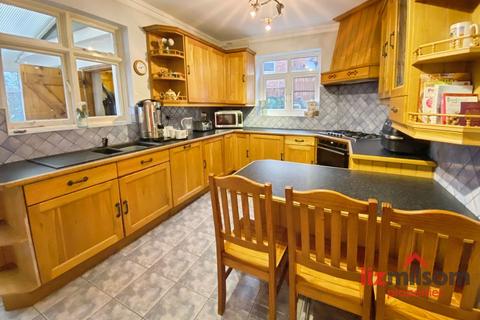 undefined, Eureka Road, Swadlincote DE11