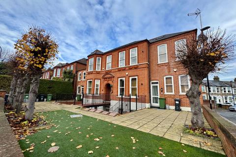 2 bedroom apartment to rent, Brownhill Road, London SE6