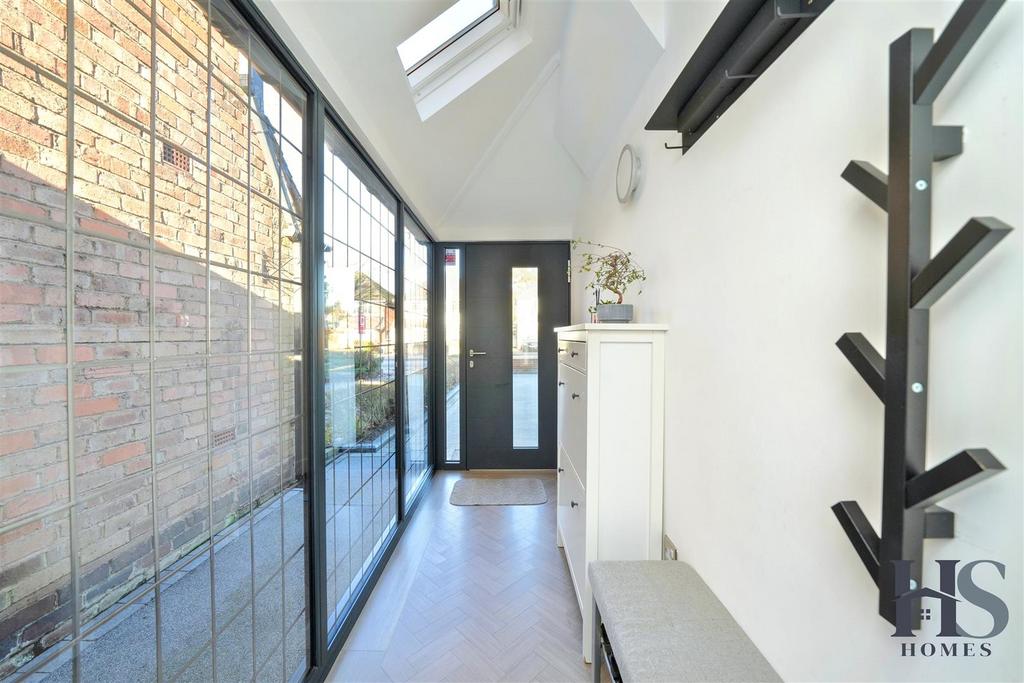 Porch 2.jpg