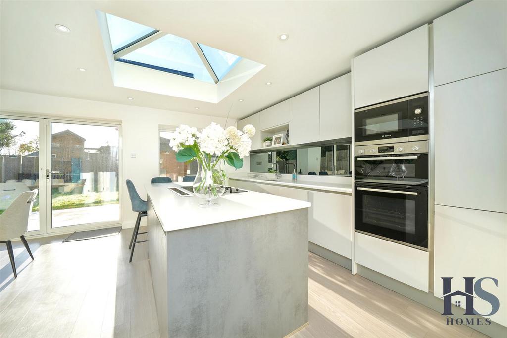 Kitchen§.jpg