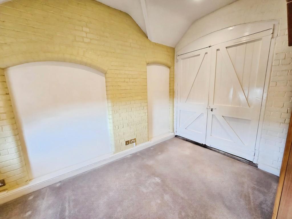 33621f10-master 20bedroom 203