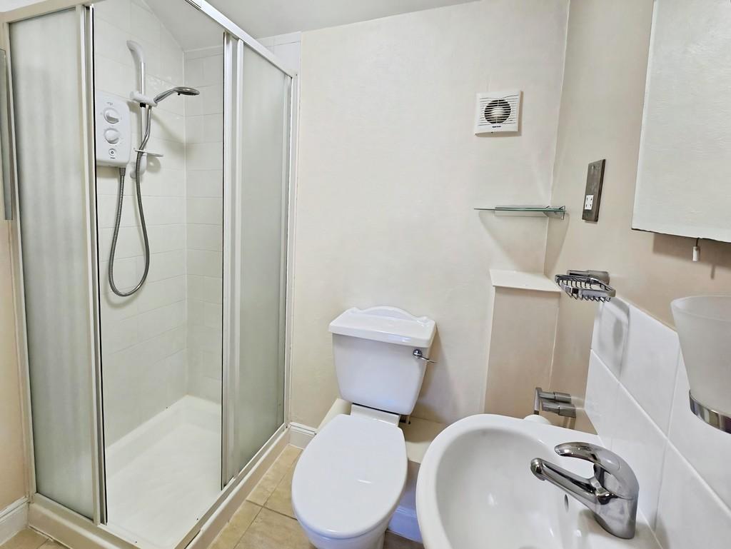48967e9d-un 20suite 203