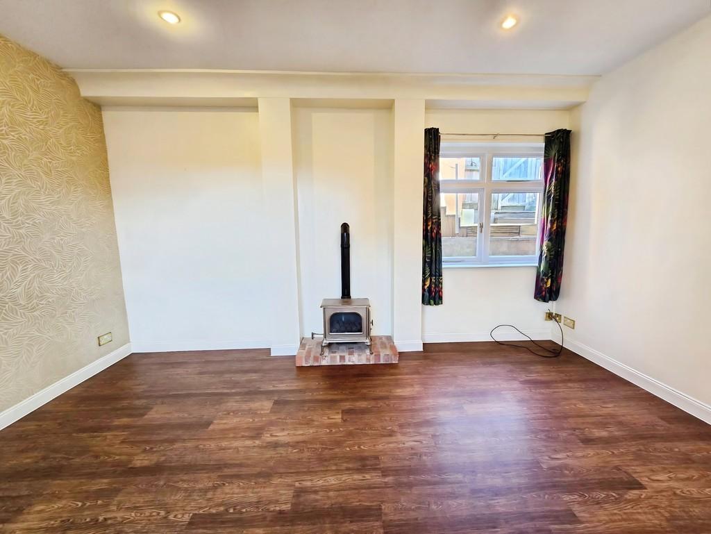 4ae021b7-licing 20room