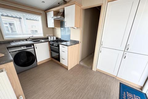 2 bedroom static caravan for sale, Chilling Lane, Warsash SO31