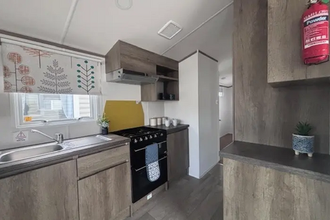 2 bedroom static caravan for sale, Lossiemouth IV31