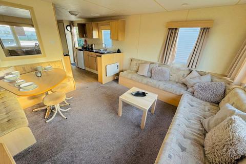 2 bedroom static caravan for sale, Beach Road, St. Osyth CO16