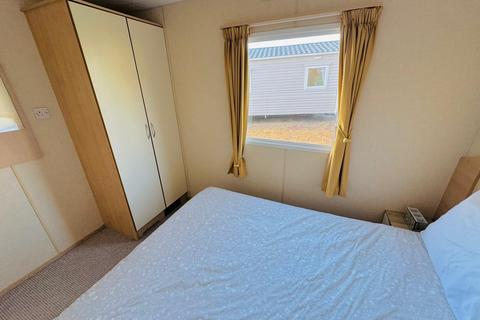 2 bedroom static caravan for sale, Beach Road, St. Osyth CO16