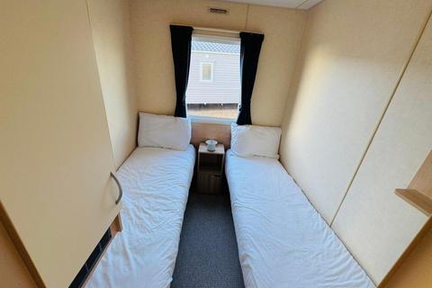 2 bedroom static caravan for sale, Beach Road, St. Osyth CO16