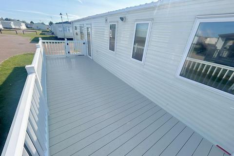 3 bedroom static caravan for sale, Beach Road, St. Osyth CO16