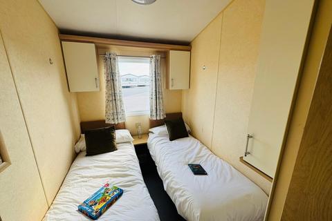 2 bedroom static caravan for sale, Beach Road, St. Osyth CO16
