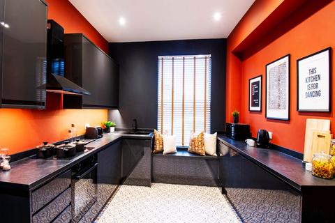 undefined, Harehills Avenue (Room 6), Leeds LS7