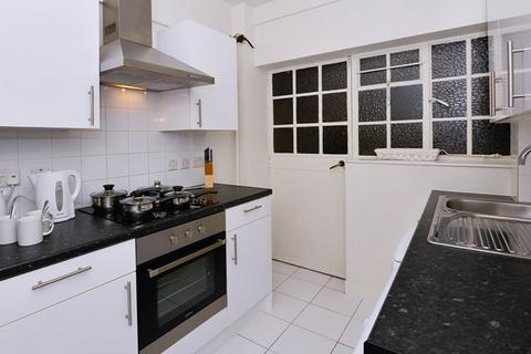 undefined, Fulham Road, London, SW7