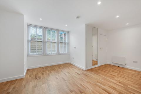 undefined, Canfield Gardens