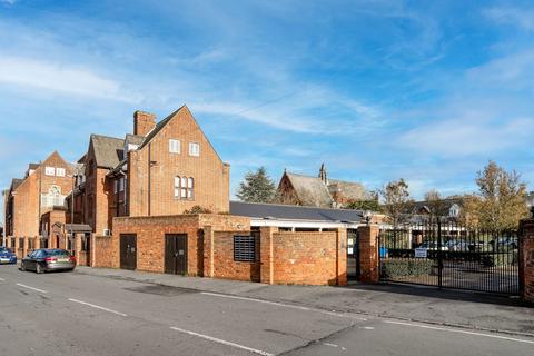 undefined, Hatch Lane, Windsor SL4