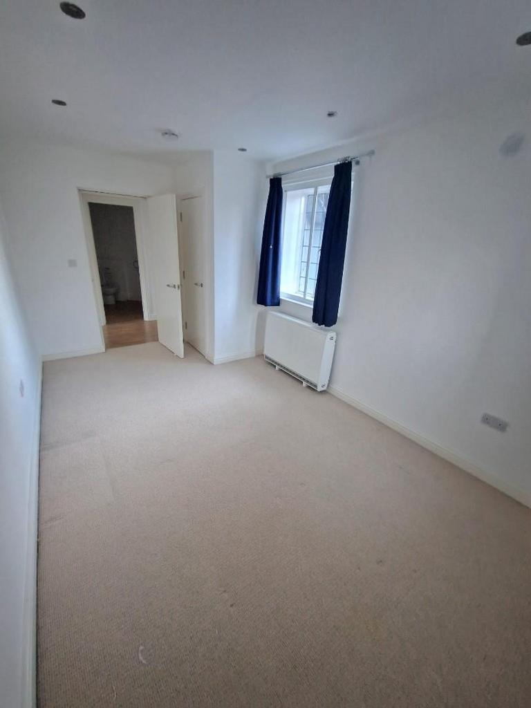Flat 4 Armfield House 1 (8).jpg