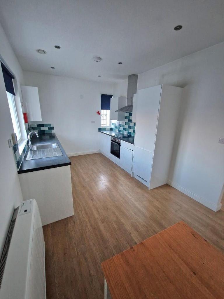 Flat 4 Armfield House 1 (6).jpg