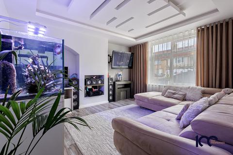 undefined, Grafton Road, Dagenham