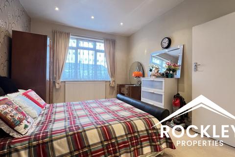 undefined, Eastern Avenue, Ilford IG2