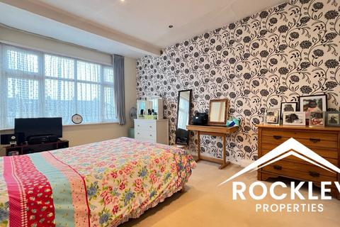 undefined, Eastern Avenue, Ilford IG2