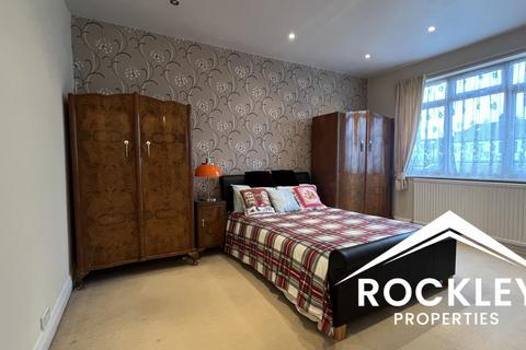 undefined, Eastern Avenue, Ilford IG2