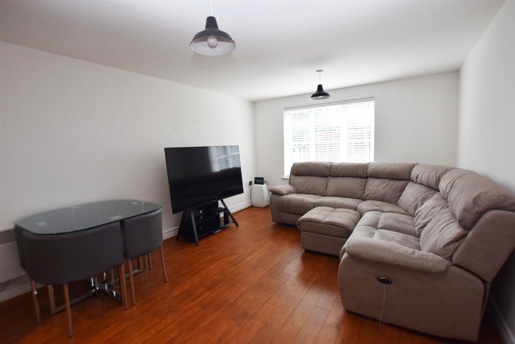 Lounge (archive)