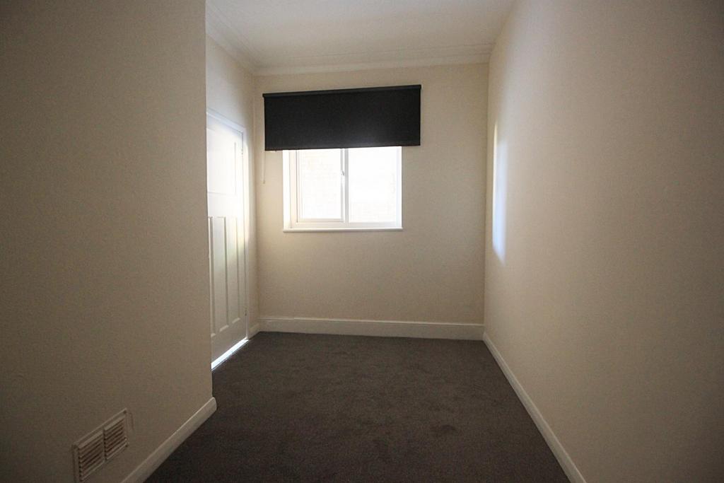 Bed 2 Flat 4.JPG