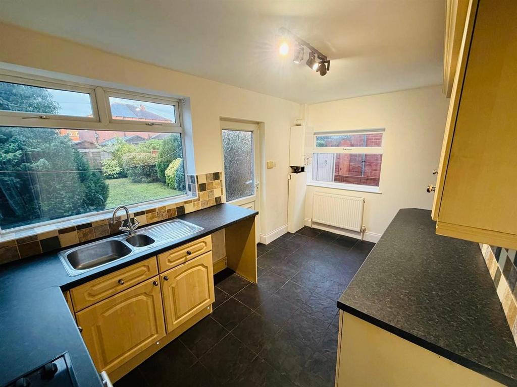 Fitted Kitchen: