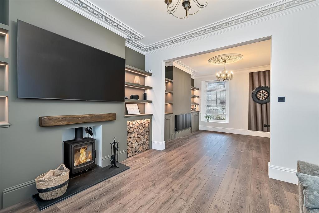 Lounge/Dining Room