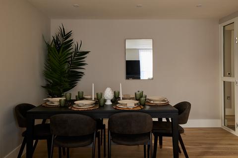 3 bedroom apartment to rent, Baker Street, London, NW1