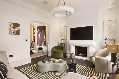 undefined, Lamont Road, London, SW10