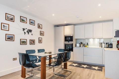 1 bedroom flat to rent, 2 Gaumont Place, London