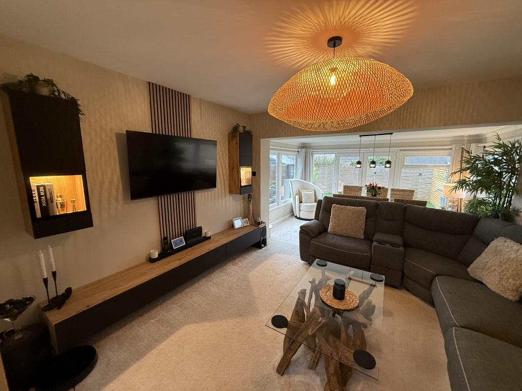 Louge/Dining Room