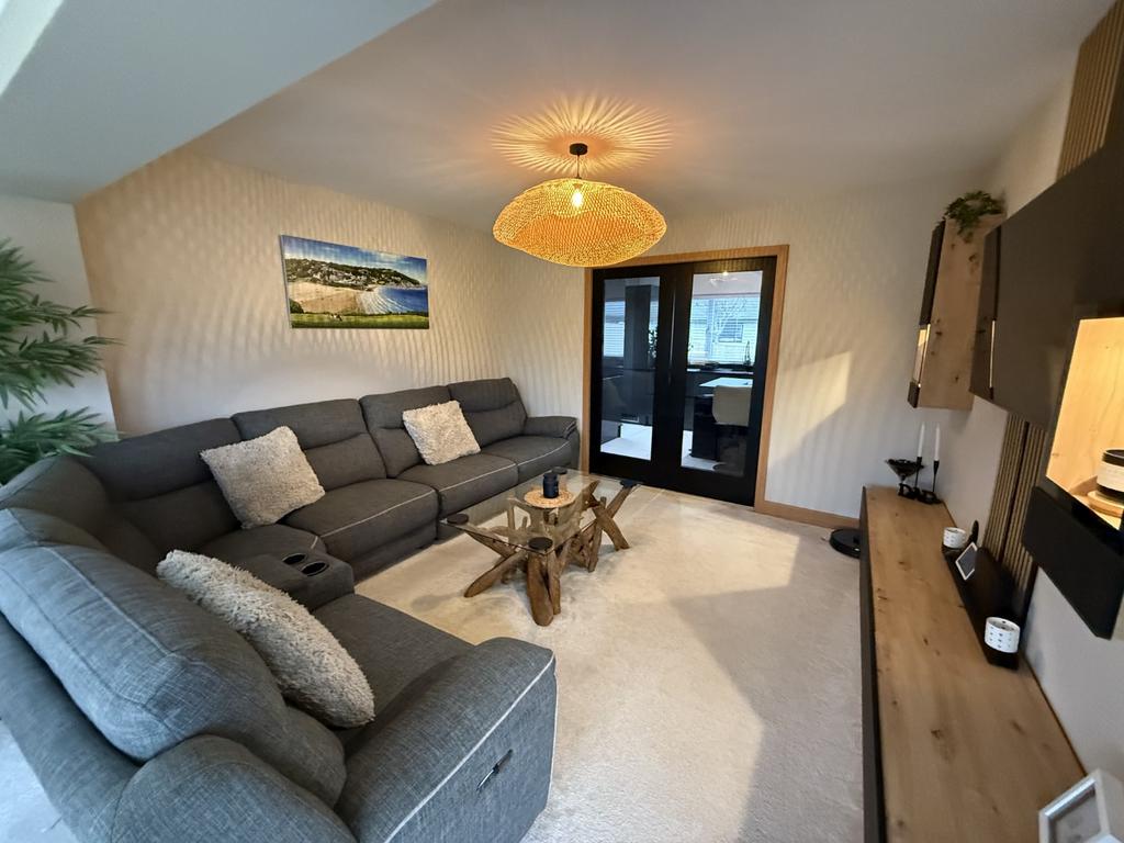 Louge/Dining Room