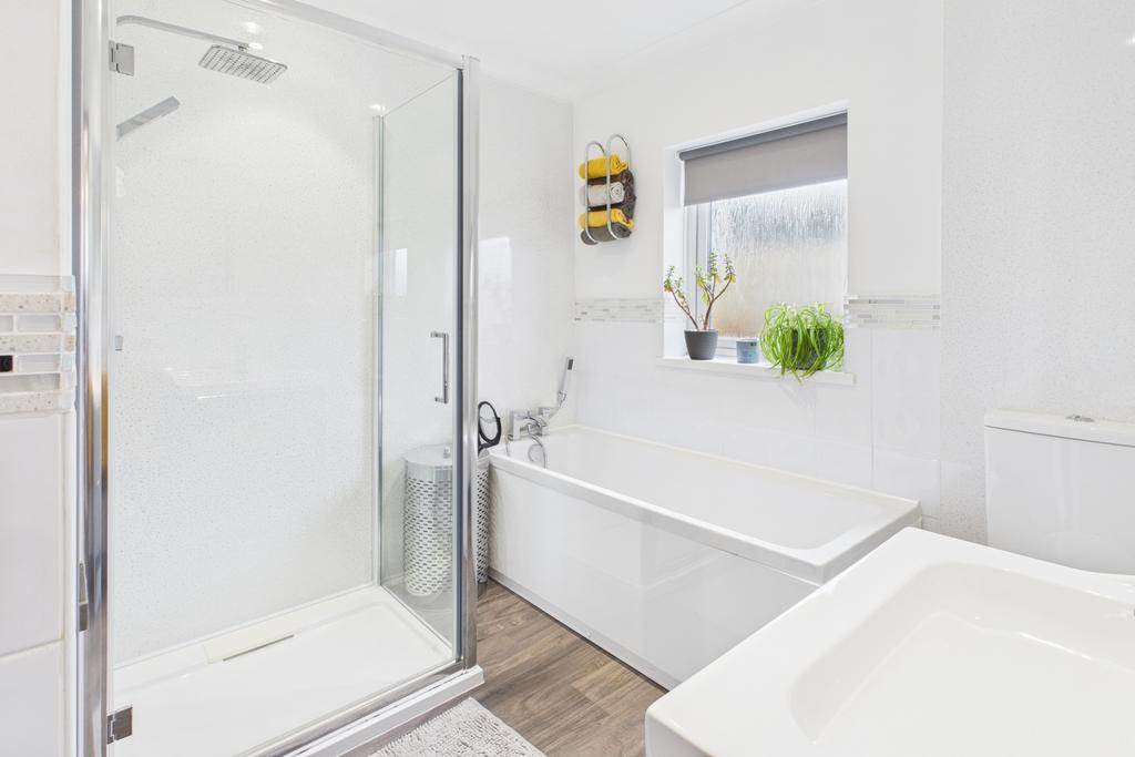 Ewe Move - Spalding - Moulton - Bathroom