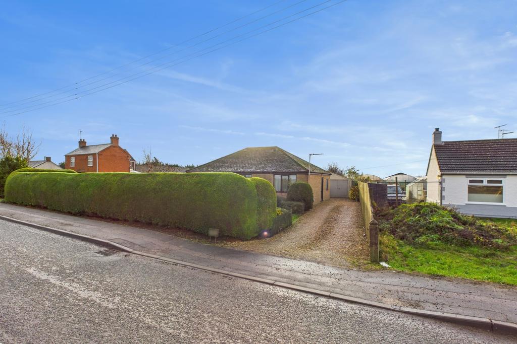 Ewe Move - Spalding - Moulton - Front of House