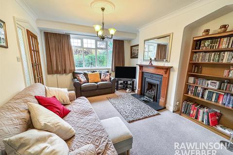 undefined, Hurst Road, West Molesey KT8