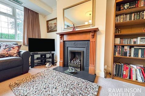 undefined, Hurst Road, West Molesey KT8