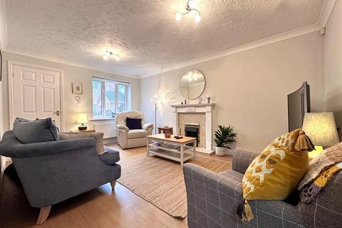 3 bedroom detached house for sale, Howards Gardens, New Balderton, Newark