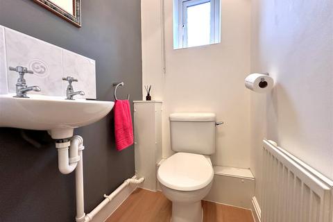 3 bedroom detached house for sale, Howards Gardens, New Balderton, Newark