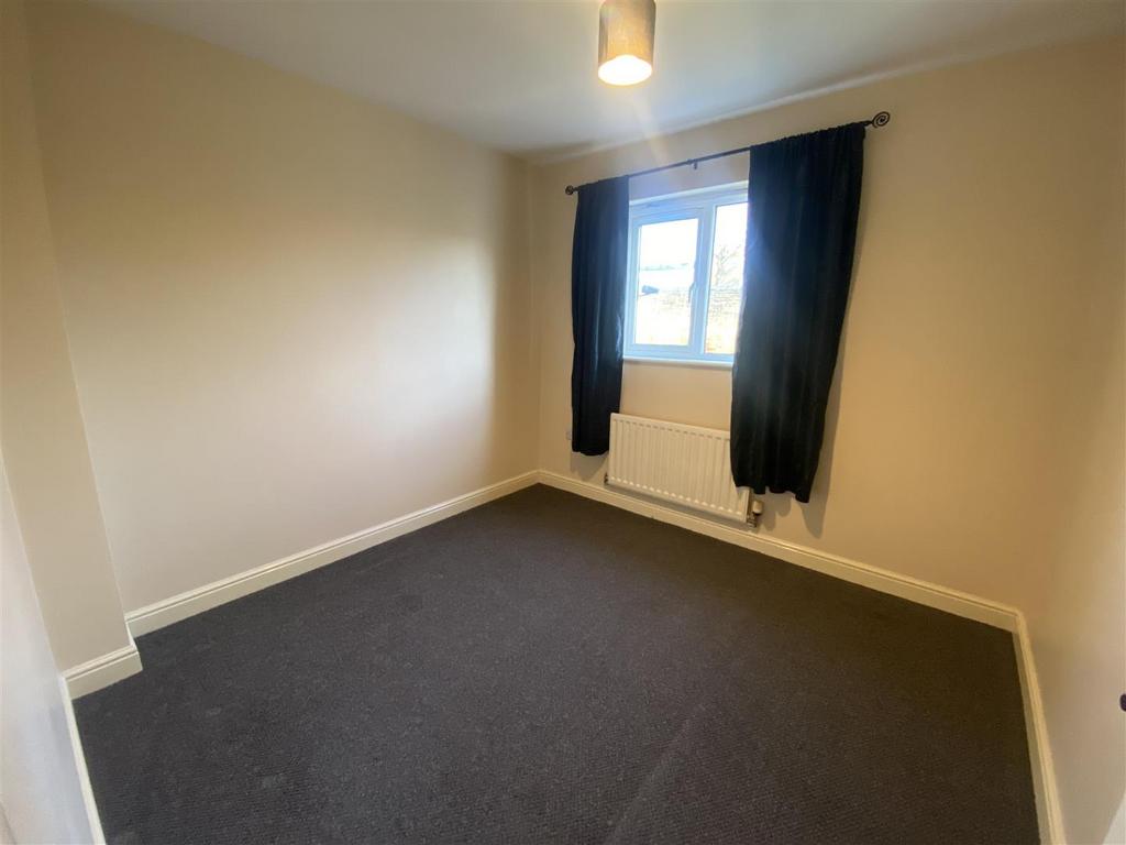BEDROOM 1.jpg