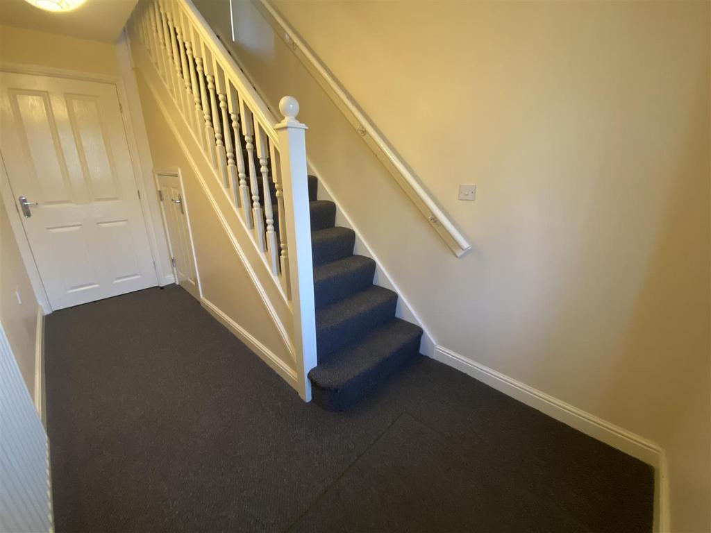 HALLWAY 2.jpg