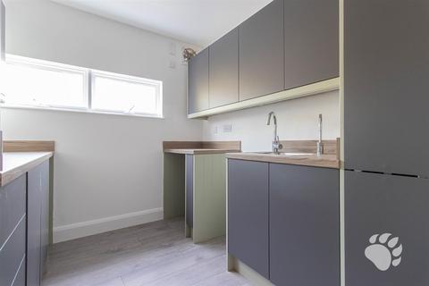 1 bedroom flat for sale, Holgate, Basildon SS13
