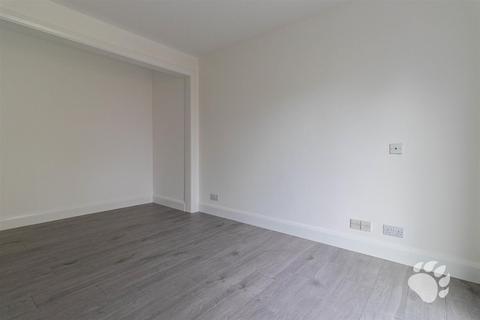 1 bedroom flat for sale, Holgate, Basildon SS13