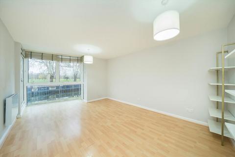 1 bedroom flat to rent, Printers Mews, London E3