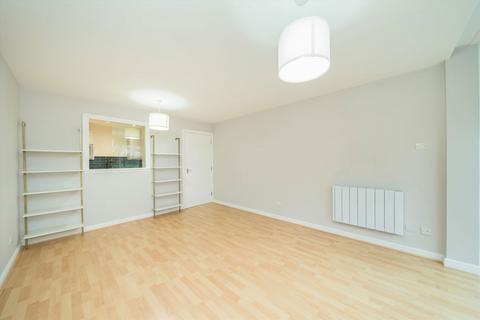 1 bedroom flat to rent, Printers Mews, London E3