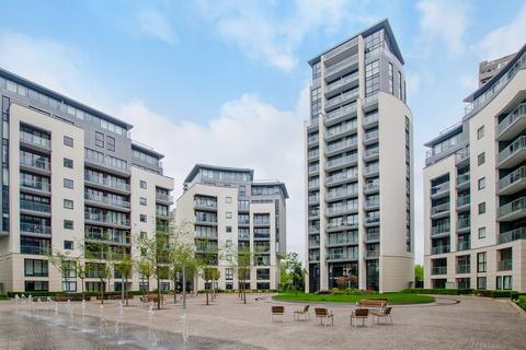 undefined, Kew Bridge West, Kew Bridge, Brentford, TW8